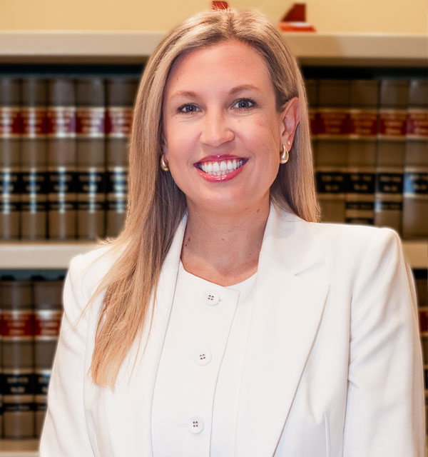 Lindsey M. Guinand - Florida Bar Defense - Smith, Tozian, Daniel & Davis P.A.